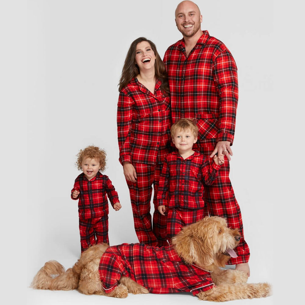 Christmas Pajamas For The Whole Family / Dog